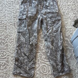 No Boundaries Gray Cargo Pants